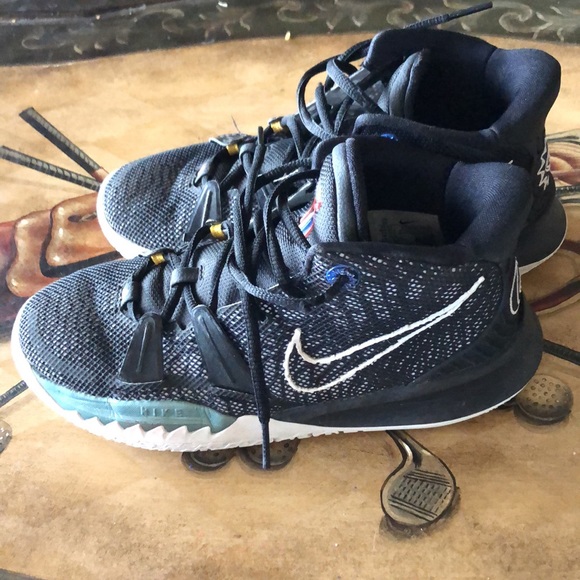 Kyrie basketball shoes 5y - Picture 2 of 6